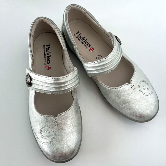 Padders Shoes - Padders Women's Mary Jane Shoe in Silver size US7